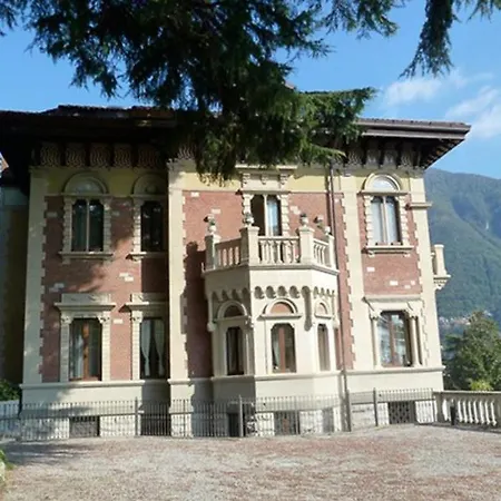Sleeps 6 With Air Con Apartment