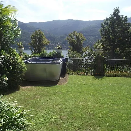 Sleeps 6 With Air Con