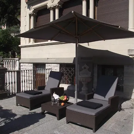 Apartment Sleeps 6 With Air Con