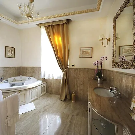 Apartment Sleeps 6 With Air Con